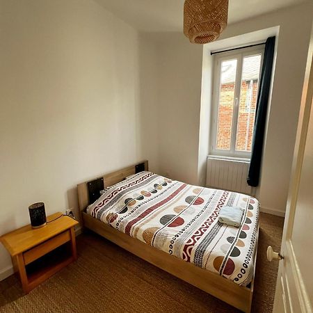Appartement T2 Avec Terrasse Proche Cathedrale Bourges Extérieur photo